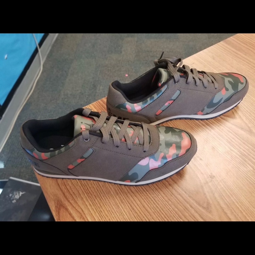 Dada supreme shoes size 9